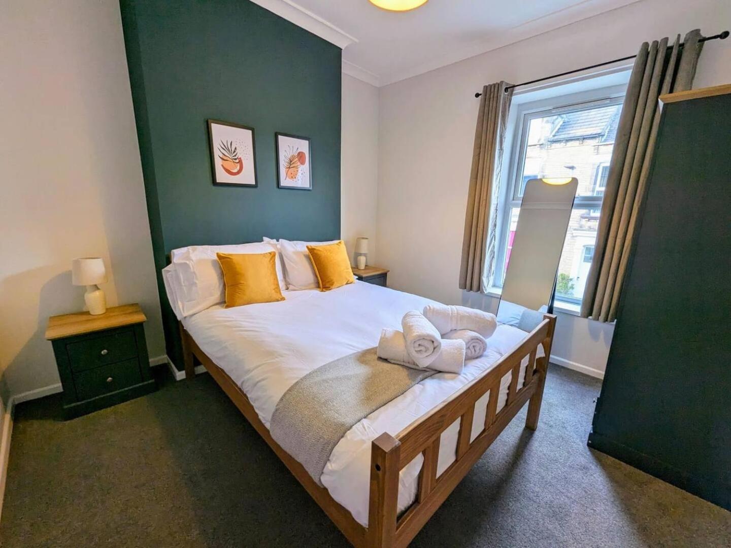 Spacious And Homey 4 Bedroom House Bishop Auckland Esterno foto
