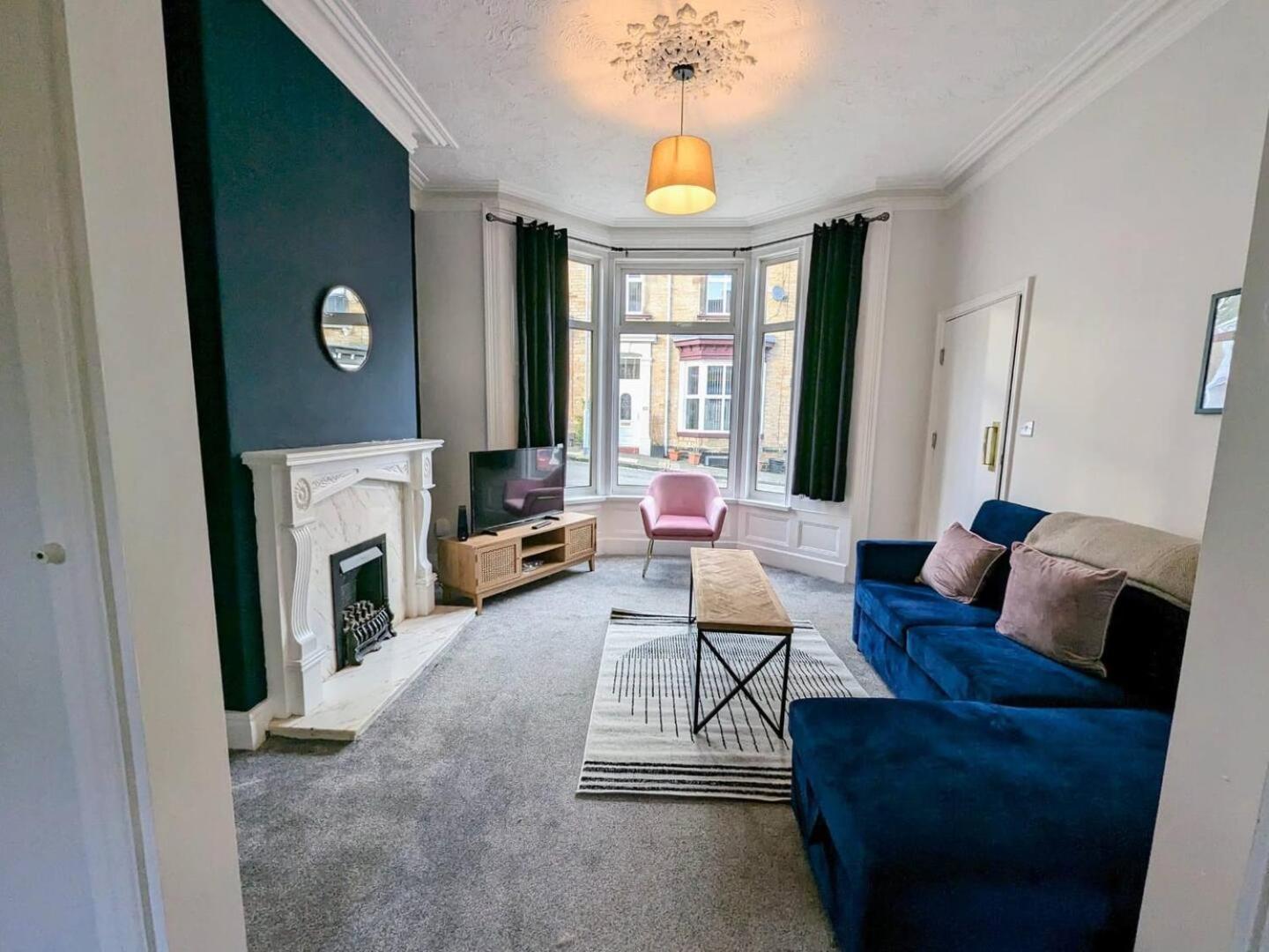 Spacious And Homey 4 Bedroom House Bishop Auckland Esterno foto