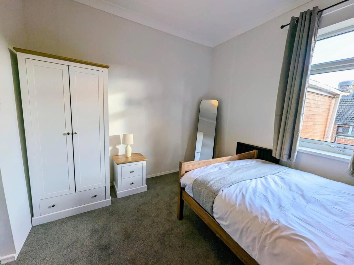 Spacious And Homey 4 Bedroom House Bishop Auckland Esterno foto