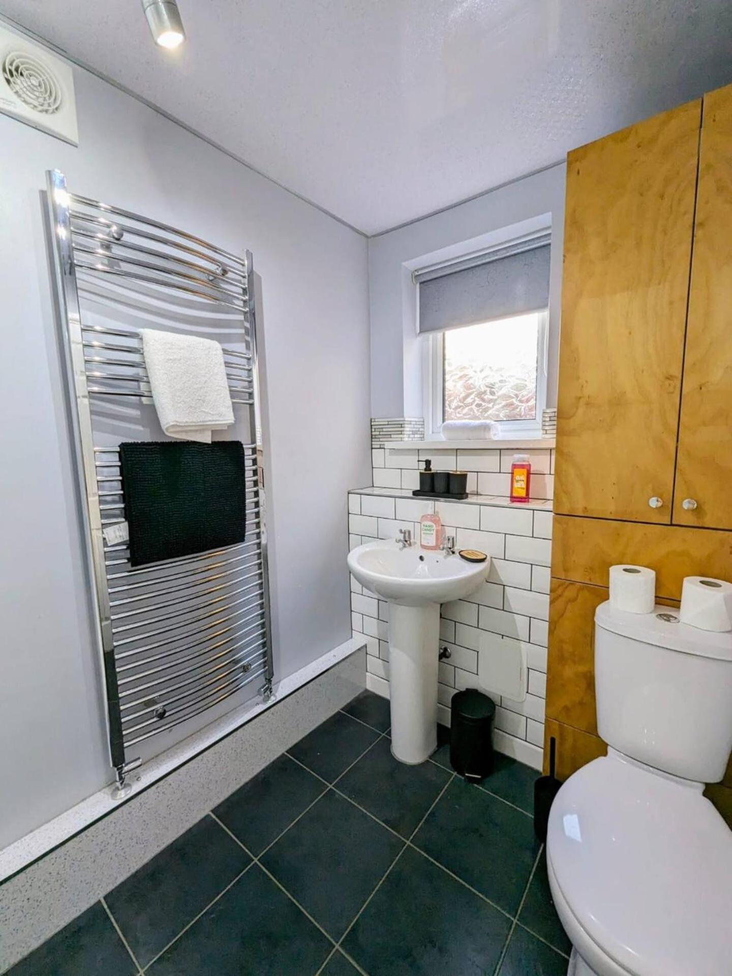 Spacious And Homey 4 Bedroom House Bishop Auckland Esterno foto